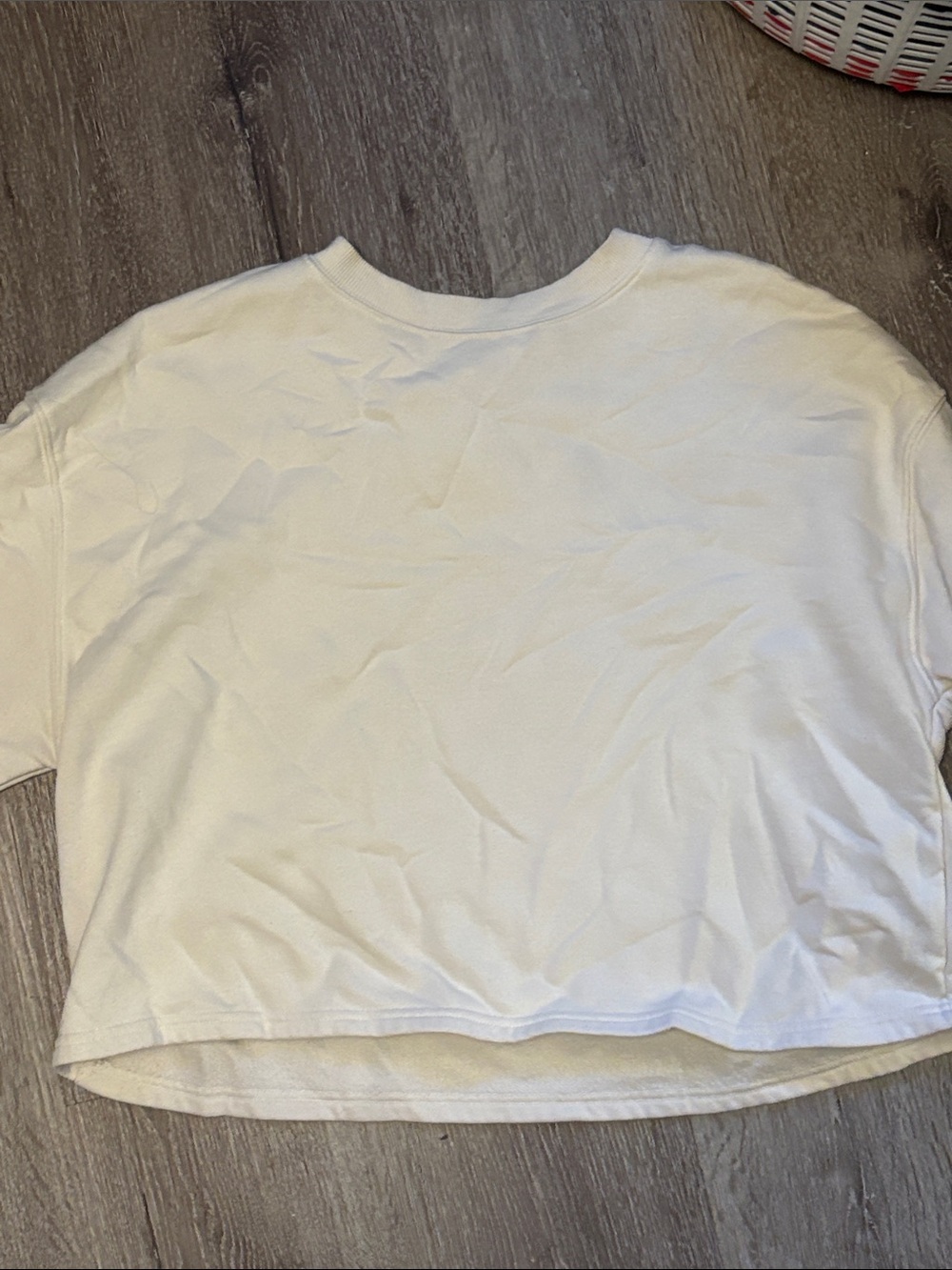 Universal Thread White Cropped Short Sleeve Tee
